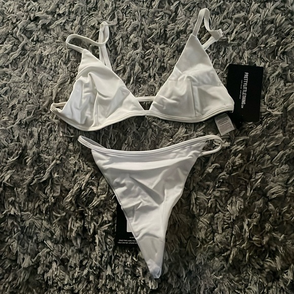 Bathing suit ( top and bottom) - Picture 1 of 5